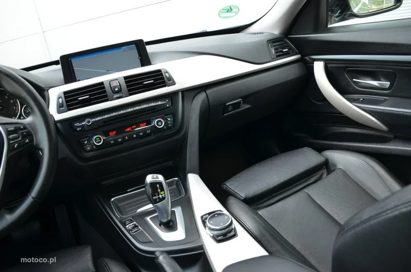 BMW Seria 3 F30 3GT 29