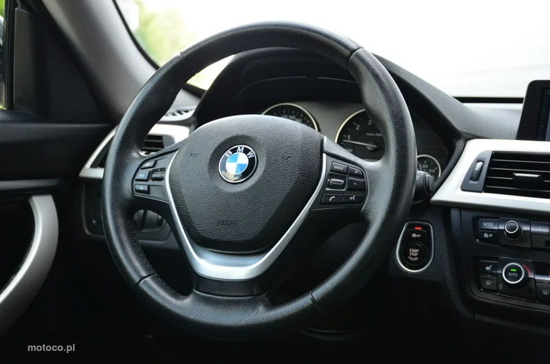 BMW Seria 3 F30 3GT 31