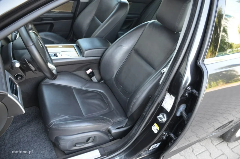 Jaguar XF 23