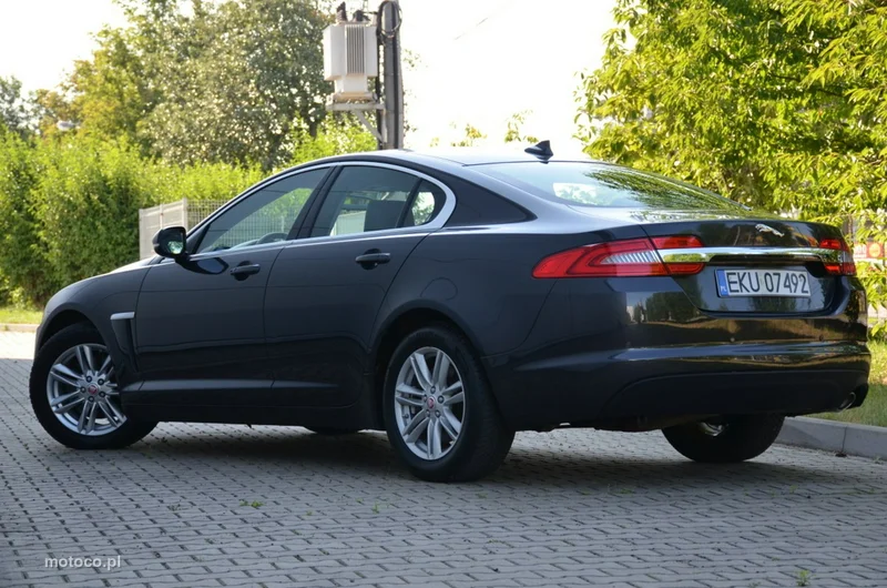 Jaguar XF 6