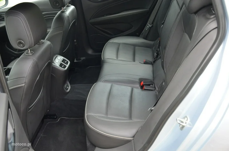 Opel Insignia B 24