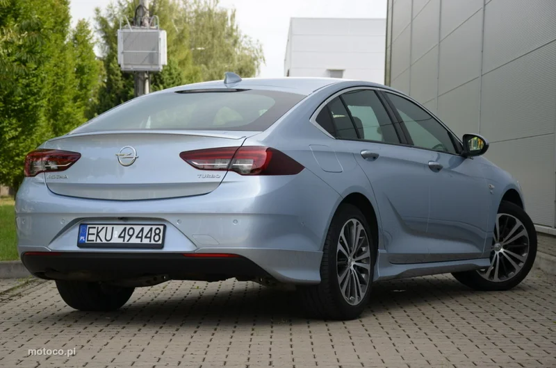 Opel Insignia B 10