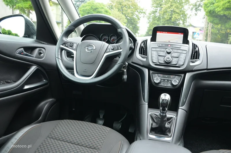 Opel Zafira C Tourer 31