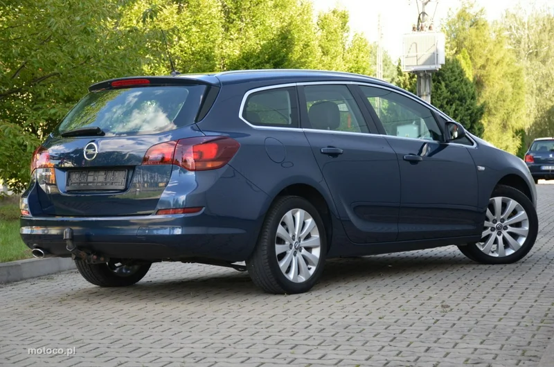 Opel Astra J 12