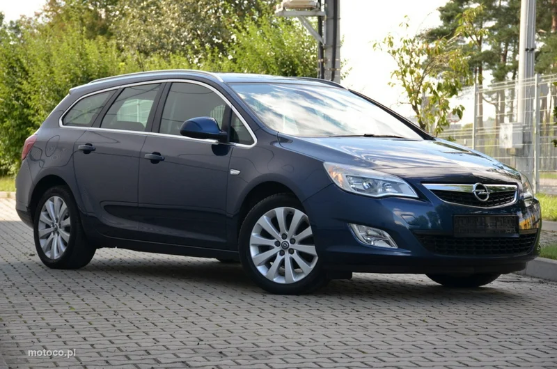 Opel Astra J 16