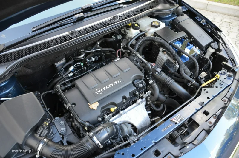 Opel Astra J 18
