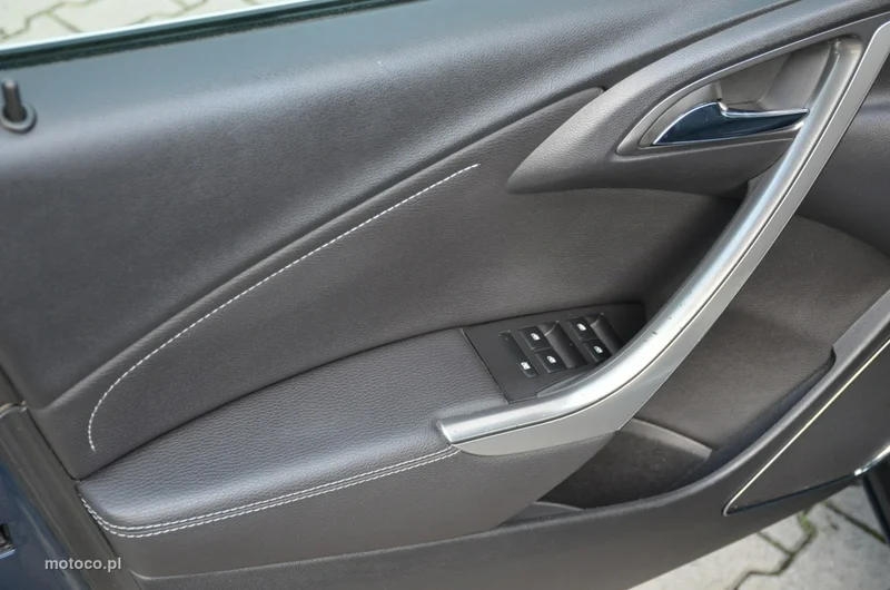 Opel Astra J 21