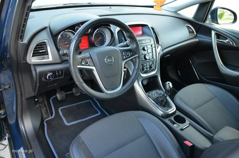 Opel Astra J 23