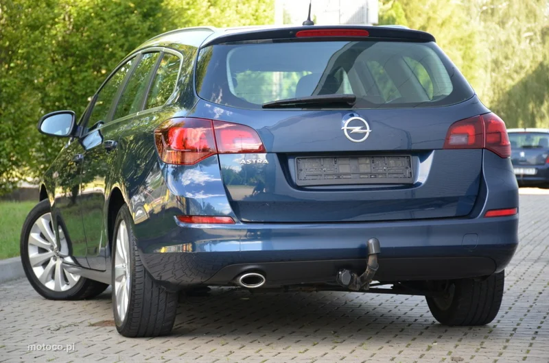 Opel Astra J 5