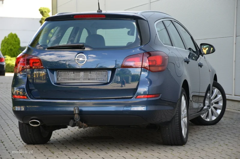 Opel Astra J 10