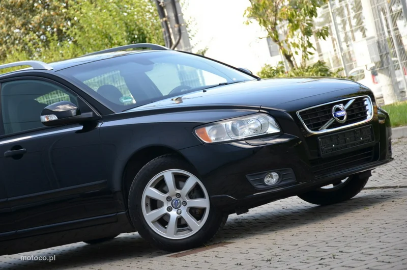 Volvo V50 16