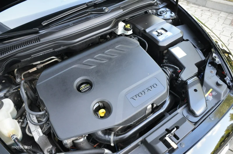 Volvo V50 17