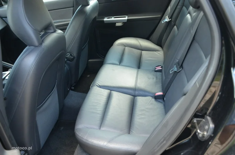 Volvo V50 24