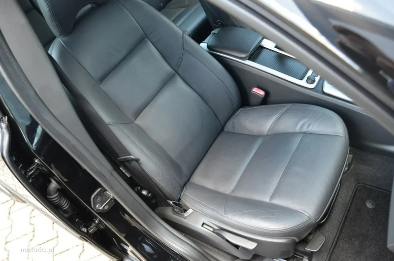 Volvo V50 25
