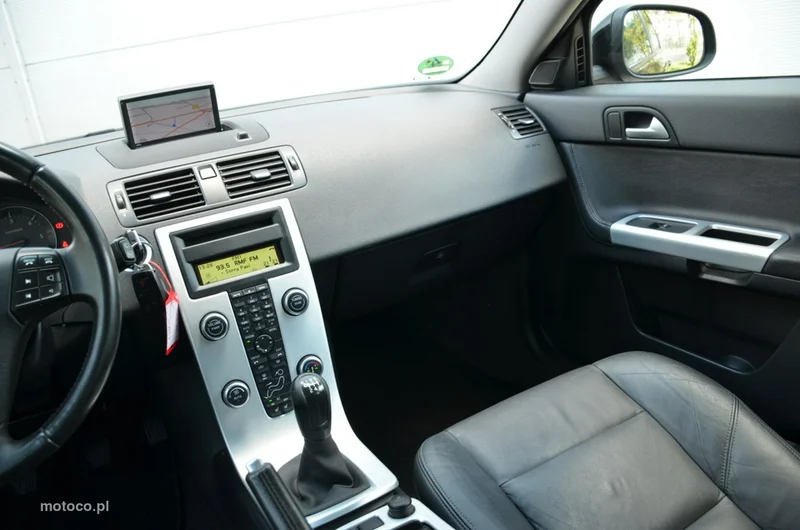Volvo V50 27