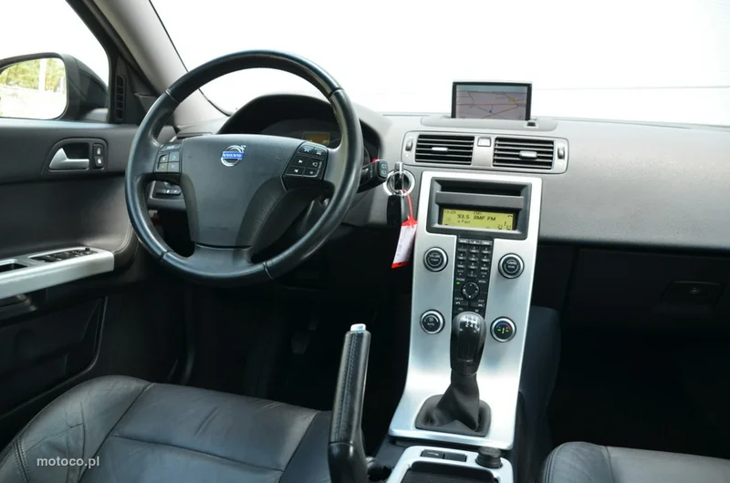 Volvo V50 28