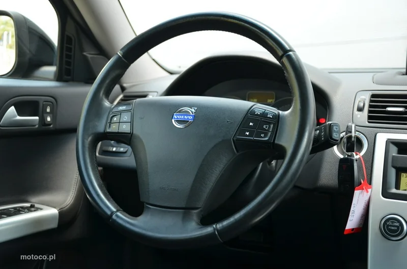 Volvo V50 29