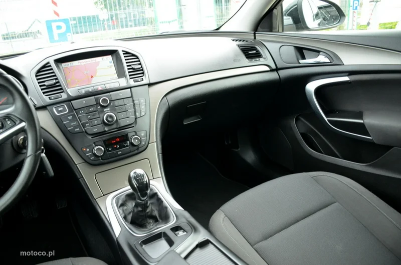Opel Insignia A 24