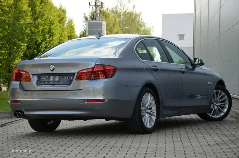 BMW Seria 5 F10 528 11