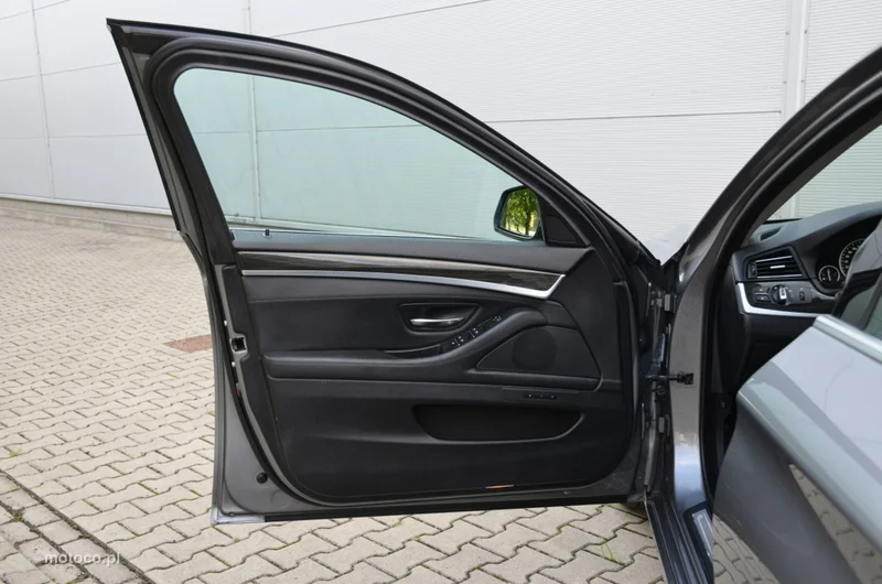 BMW Seria 5 F10 528 21