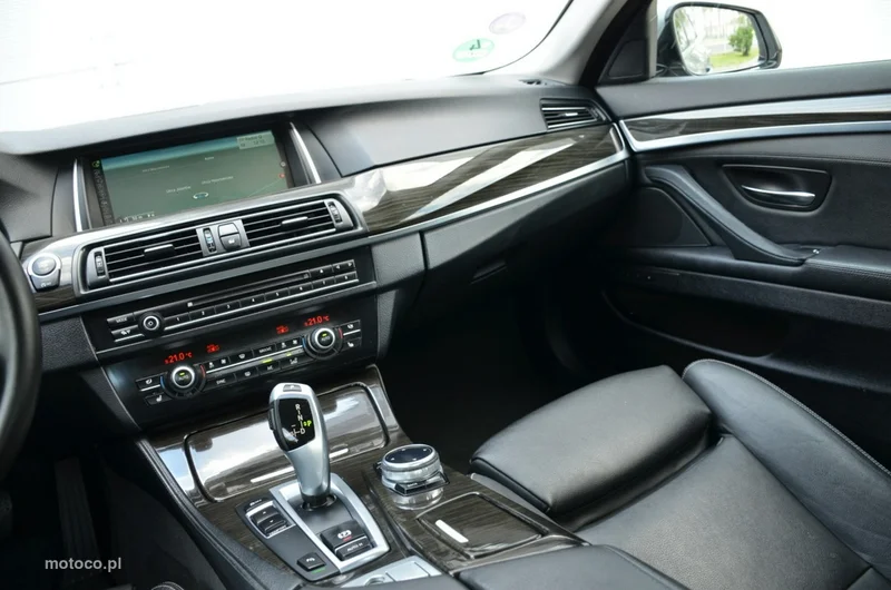 BMW Seria 5 F10 528 32