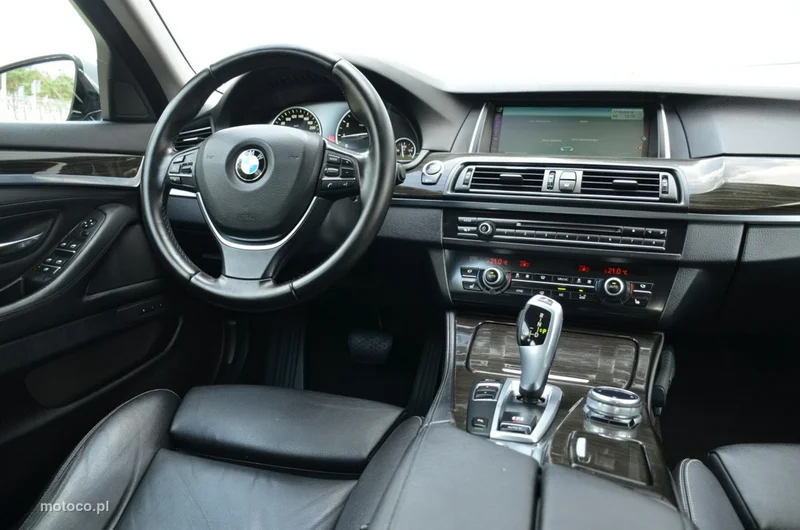 BMW Seria 5 F10 528 33