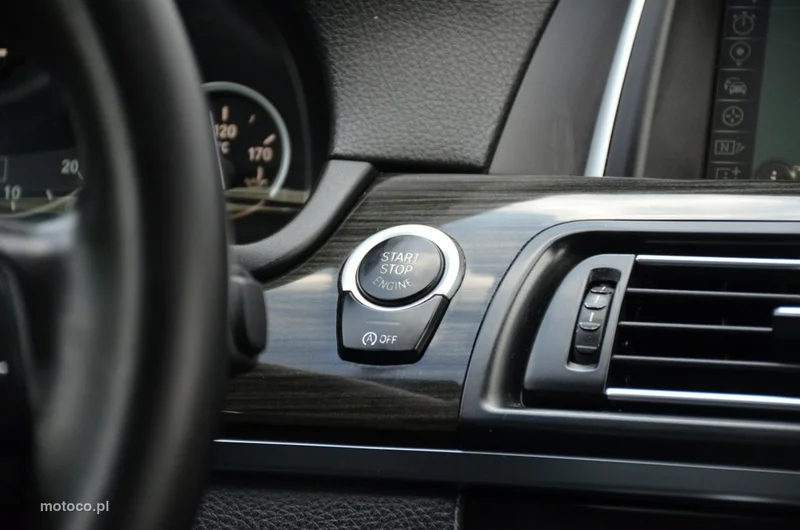 BMW Seria 5 F10 528 35