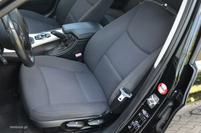 BMW Seria 3 E90 320 25