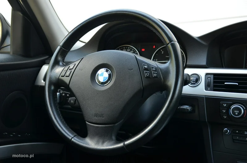 BMW Seria 3 E90 320 31
