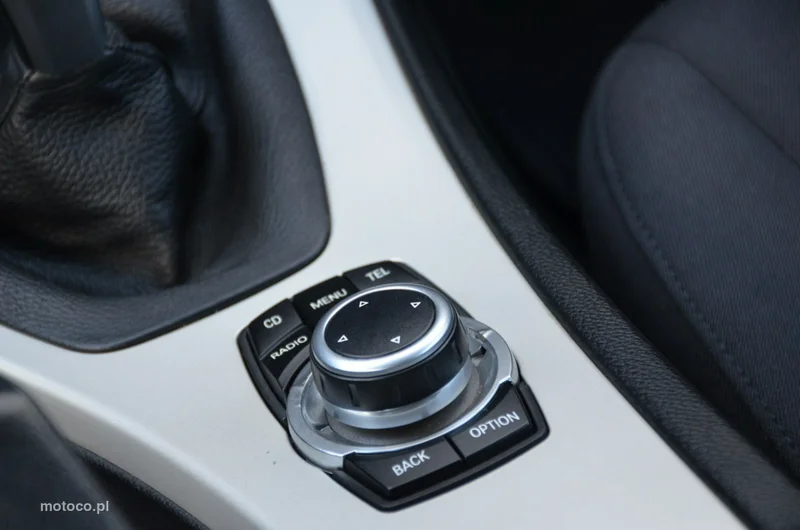 BMW Seria 3 E90 320 34