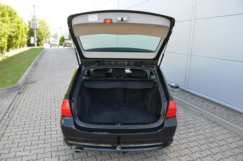 BMW Seria 3 E90 320 8