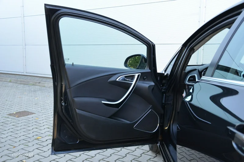 Opel Astra J 18