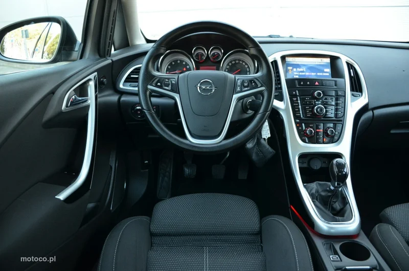 Opel Astra J 25