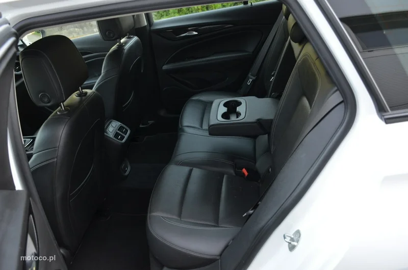 Opel Insignia B 24