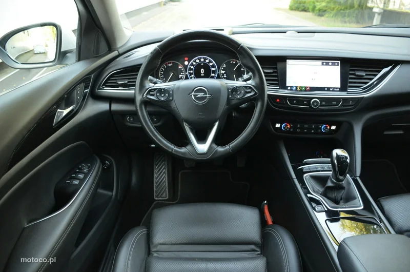 Opel Insignia B 28