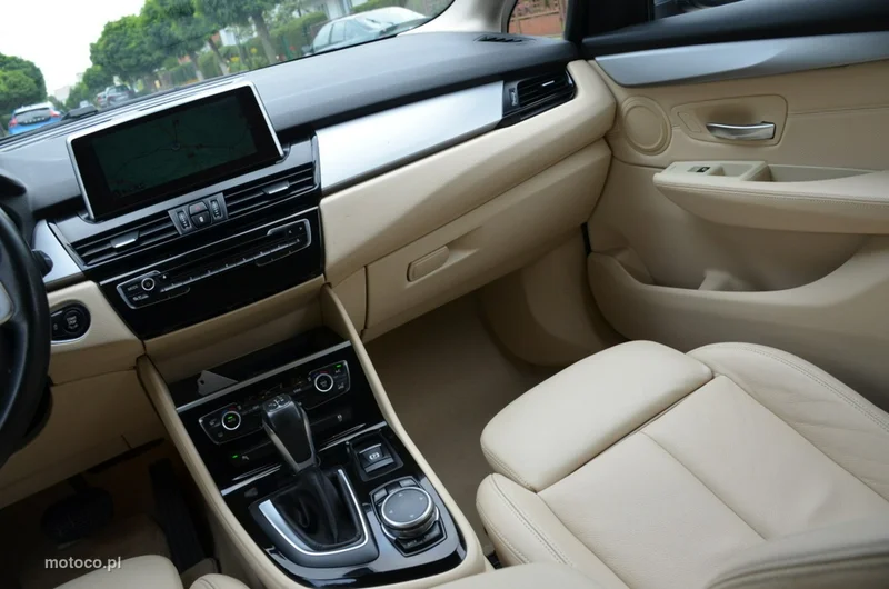 BMW Seria 2 F45 218 30