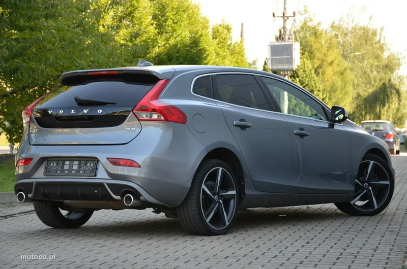 Volvo V40 12