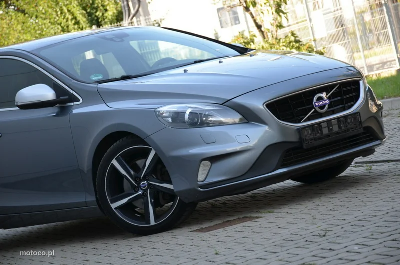 Volvo V40 16