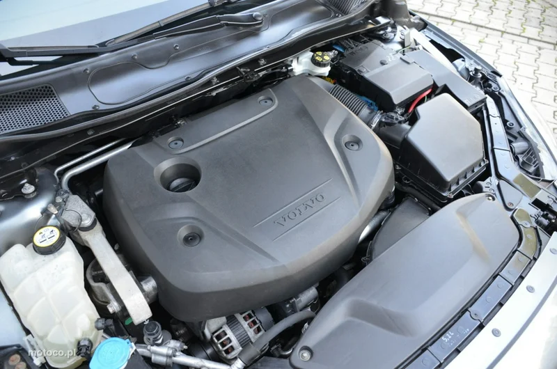 Volvo V40 17