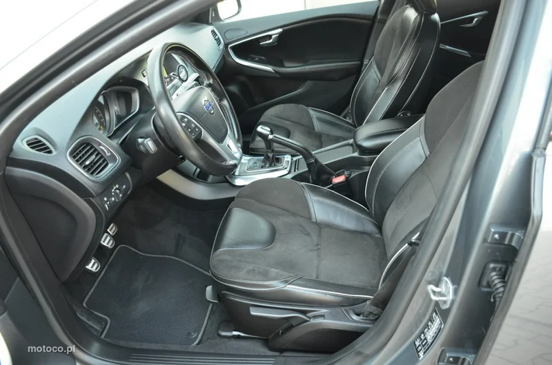 Volvo V40 21