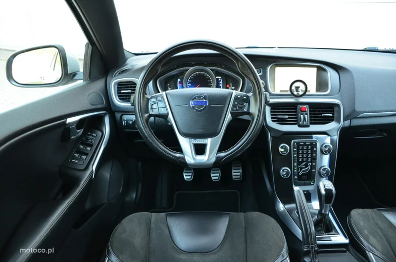 Volvo V40 26