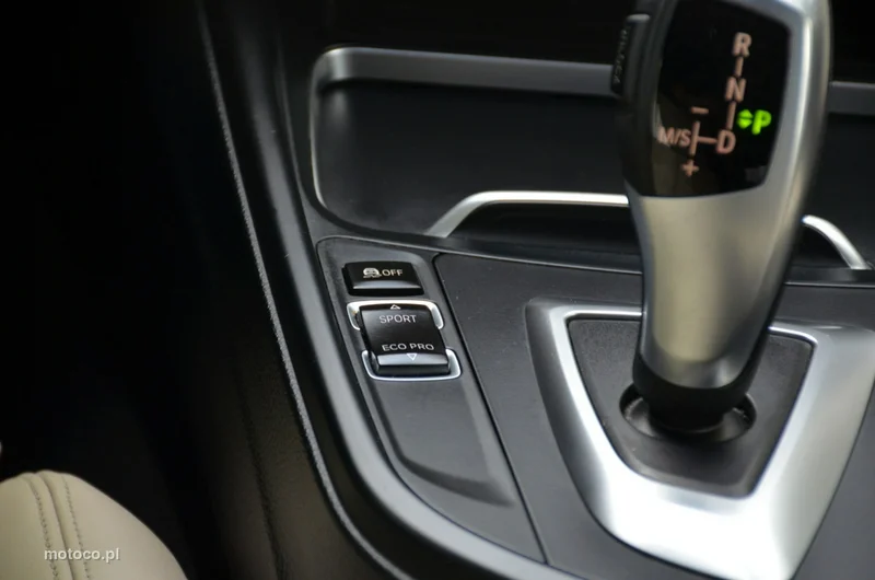 BMW Seria 4 F32 420 37