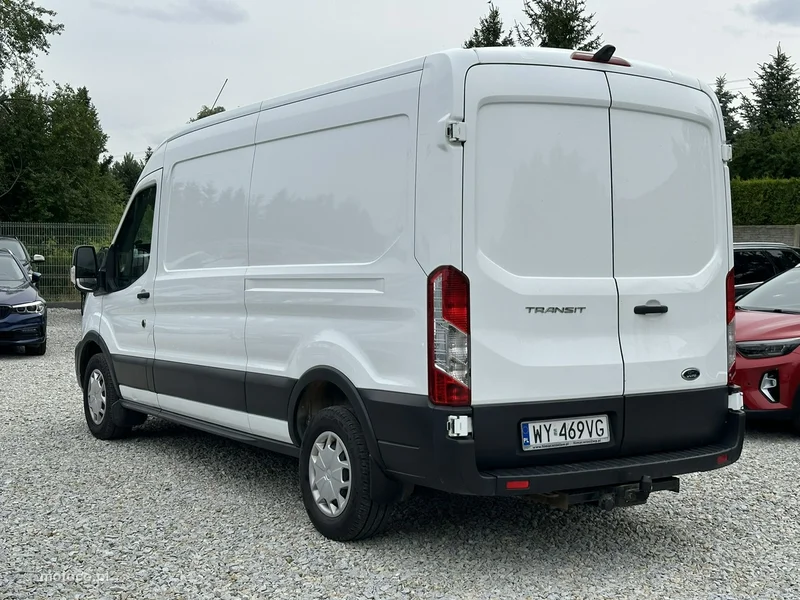 Ford Transit 8