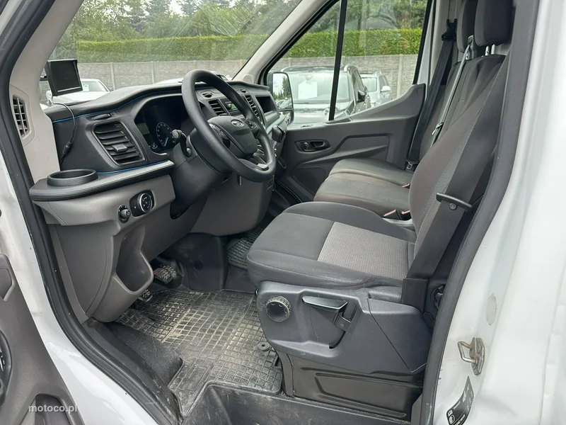 Ford Transit 12