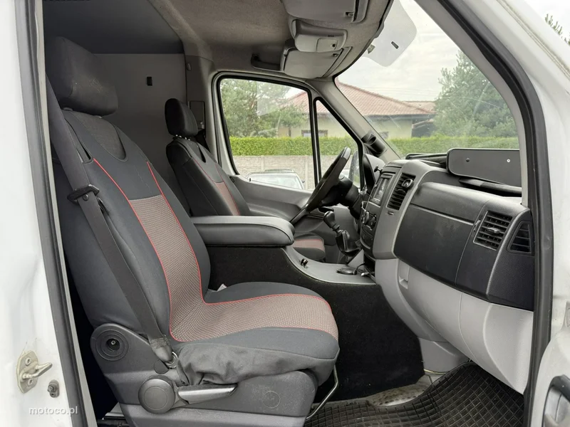 Mercedes-Benz Sprinter 13