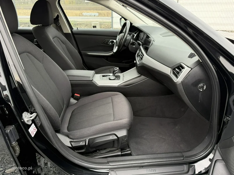 BMW Seria 3 G20 320 13