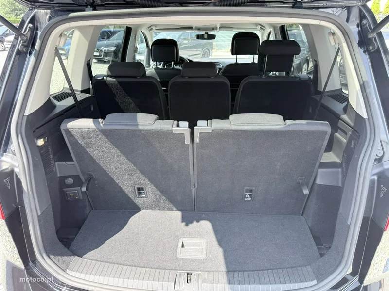Volkswagen Touran 5T 32