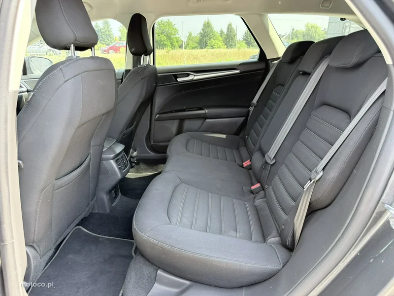 Ford Mondeo V 12