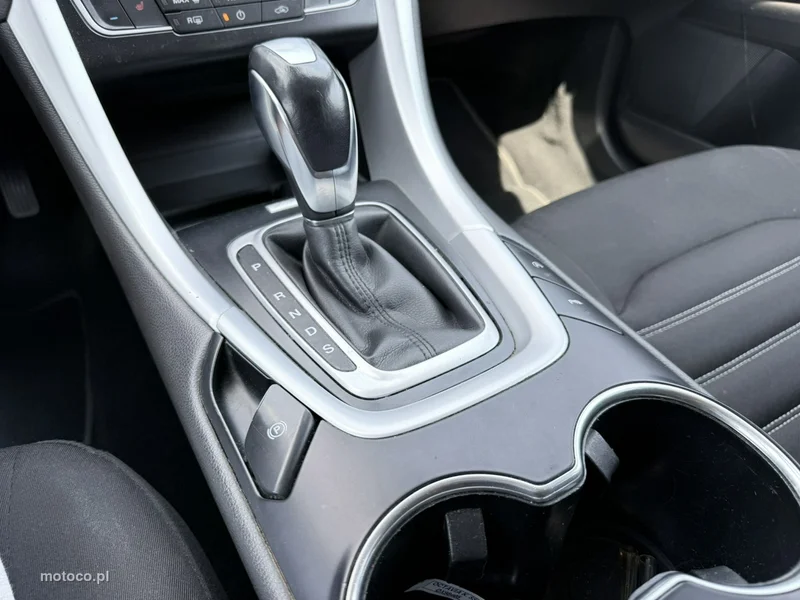 Ford Mondeo V 16