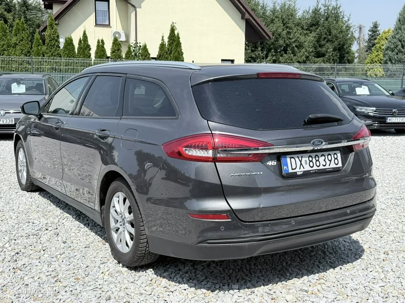 Ford Mondeo V 7